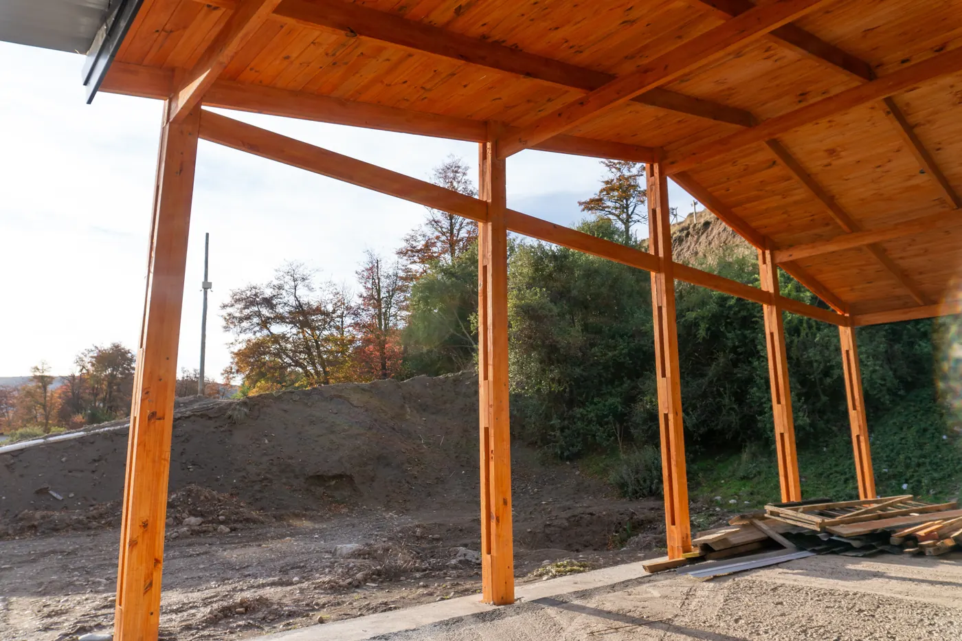 Galería en obra – fotografía inmobiliaria en Villa La Angostura